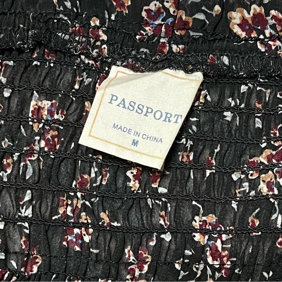 NWOT M Passport Women’s Floral Print Bohemian Festival Shirt Top 100% Polyester - Picture 4 of 6